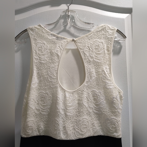 Black and white jumpsuit - Picture 5 of 12